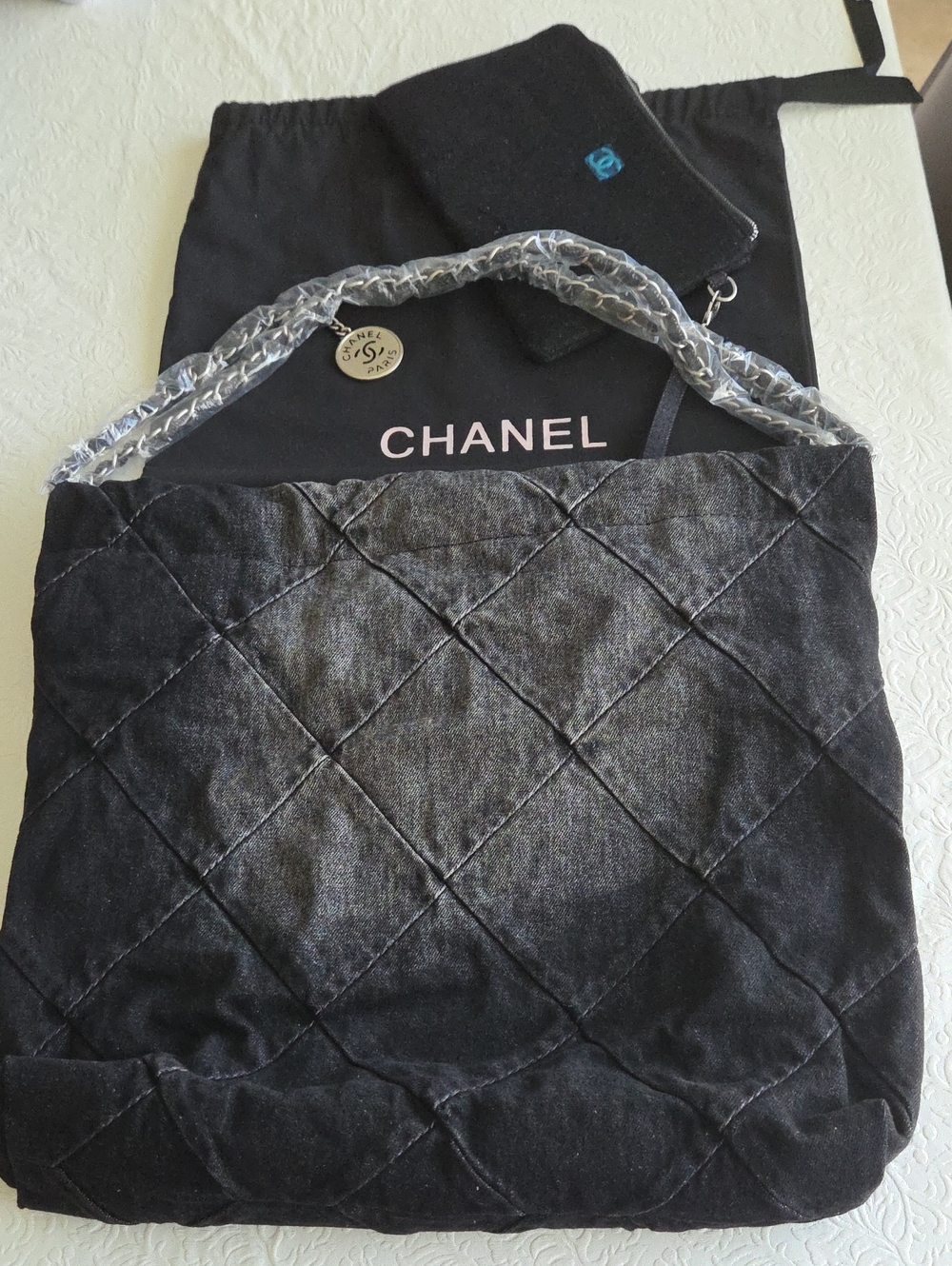 NWOT Black Distressed Jean Material Quilted Shoulder Bag - Picture 7 of 9